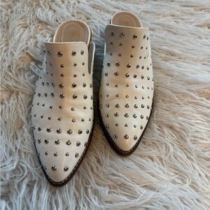 White stuffed Leather Mules